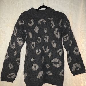 Universal Thread Charcoal Leopard Turtleneck Sweater